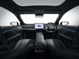 19 DEEPAL S05 INTERIOR BLACK WITH AMBIENT LIGHT_0