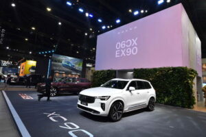 68_03_24 Volvo by two-11