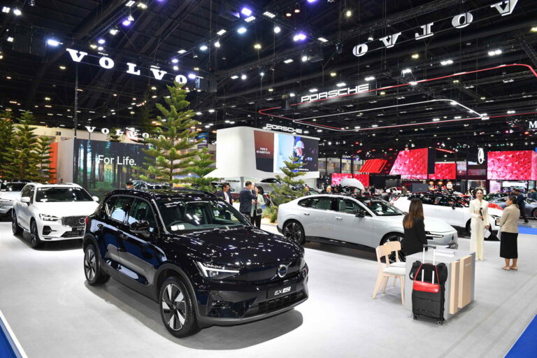 69_03_23 Volvo by Golf 1